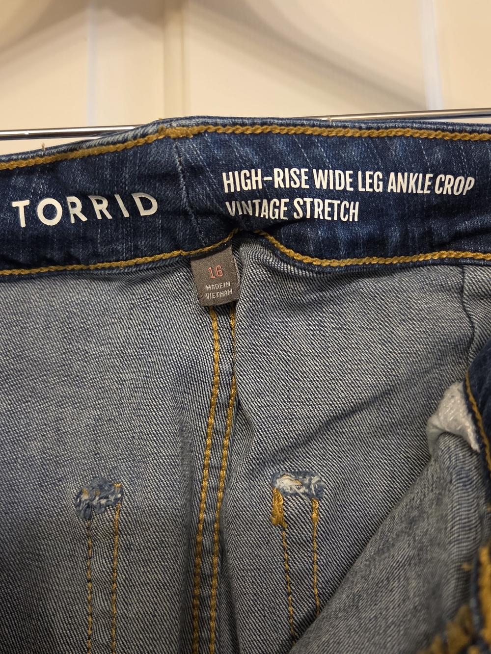 torrid Light Blue High-Rise Wide Leg Ankle Crop Jeans